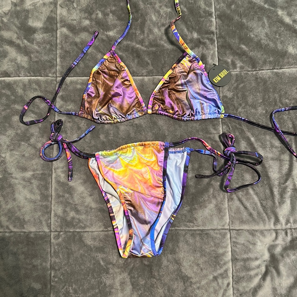 Kim Shui string bikini